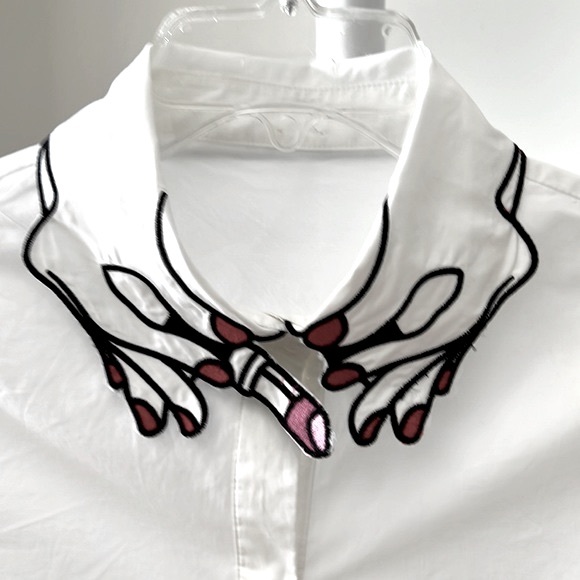 Gilmar Lady White Shirt with Finger Embroidery collar. Size (S) - Picture 2 of 5